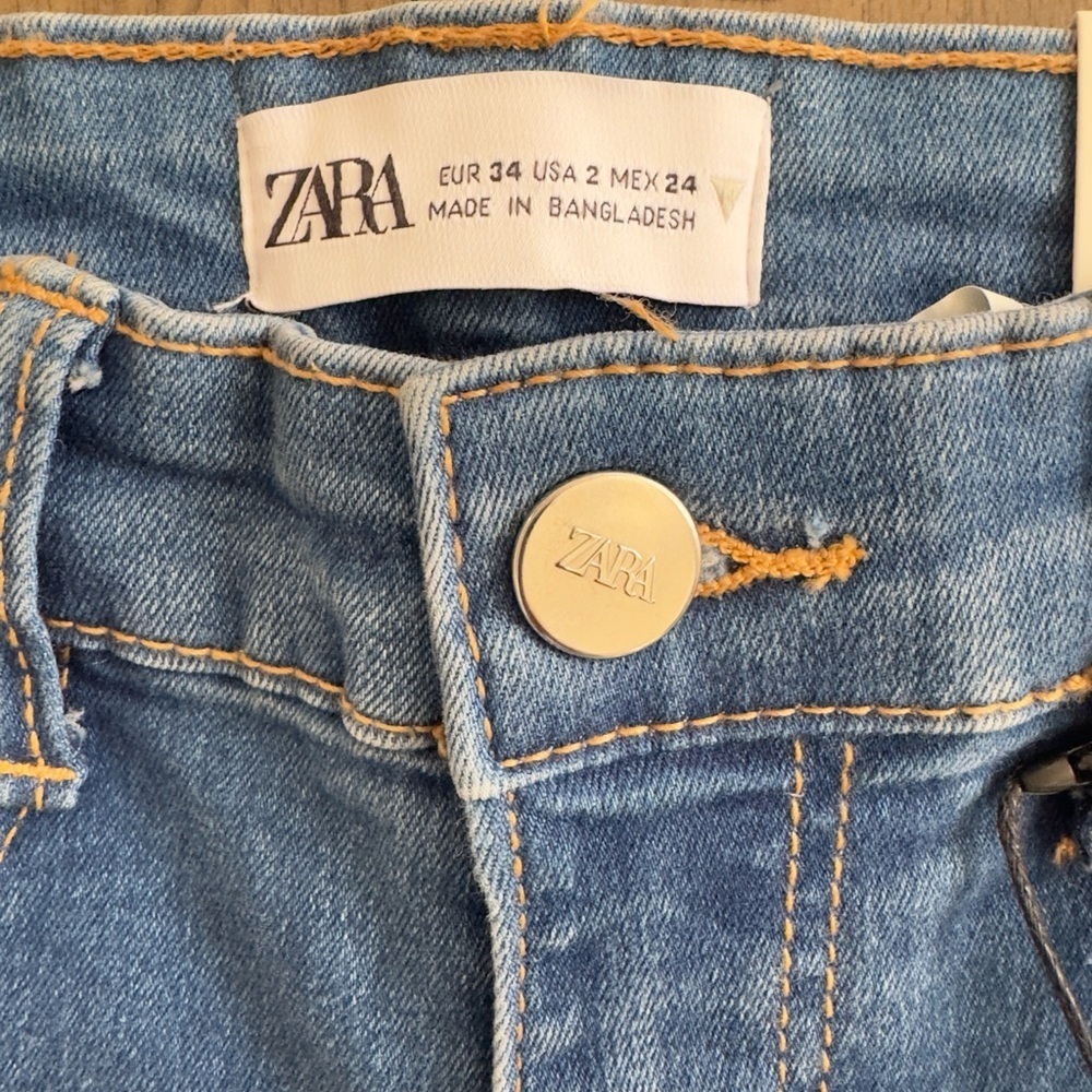 Zara Women's Skinny Jeans in Classic Blue - Picture 4 of 6